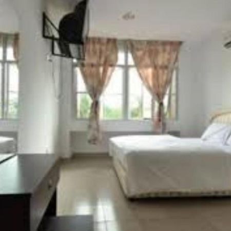 Melawati Ria Hotel Kuala Selangor Buitenkant foto