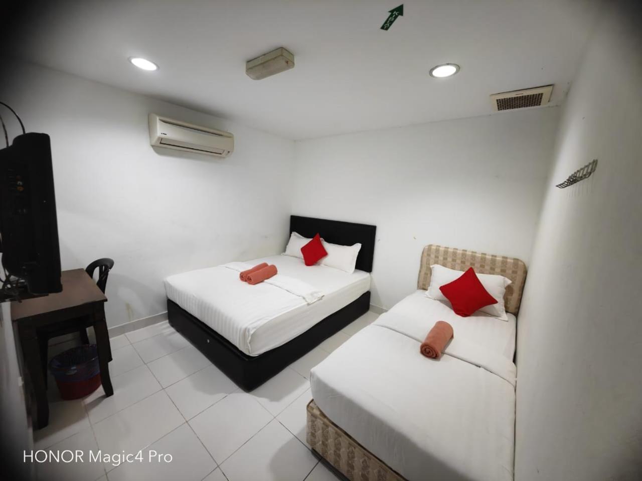 Melawati Ria Hotel Kuala Selangor Buitenkant foto