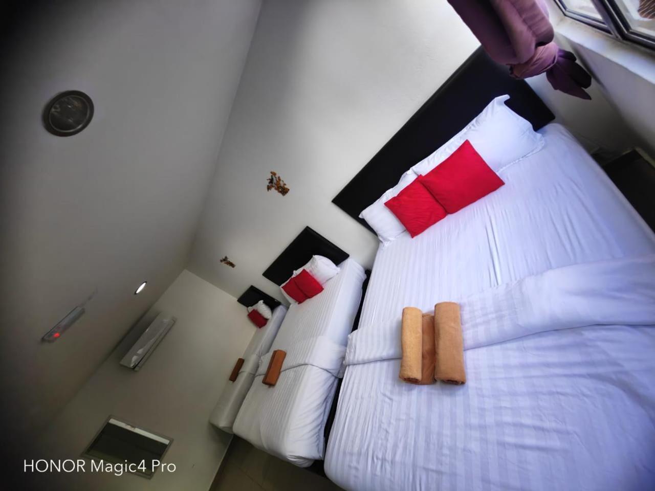 Melawati Ria Hotel Kuala Selangor Buitenkant foto