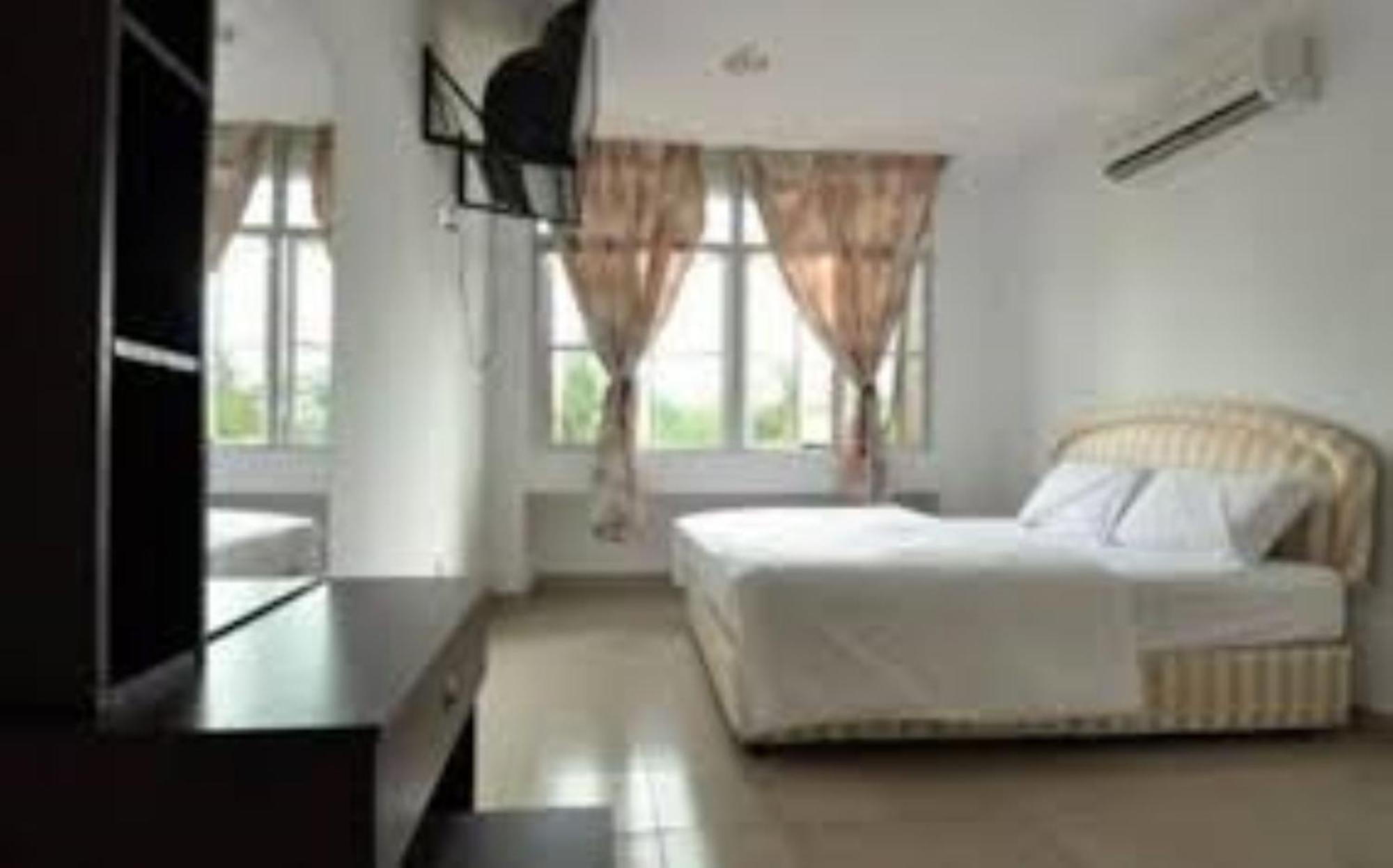 Melawati Ria Hotel Kuala Selangor Buitenkant foto